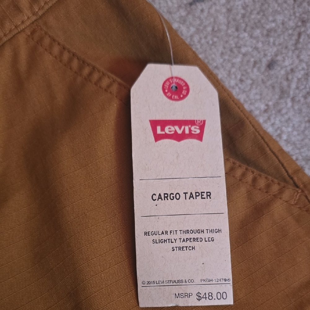 Levi's Cargo Taper Pants Reg Fit Trough Tight To Sligfor Men 18 REG. 29 X 29 NWT - Picture 2 of 16